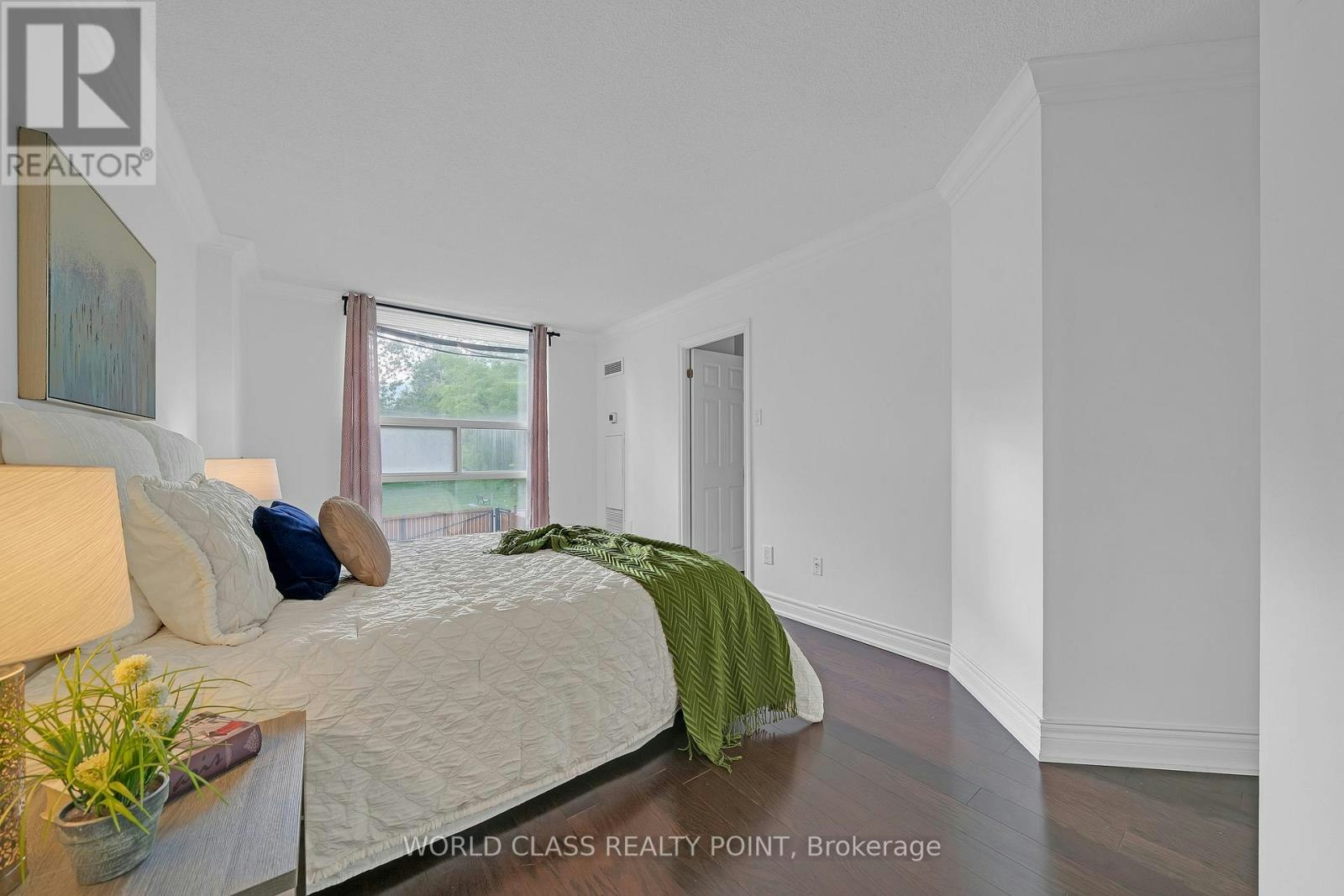 201-40 Harding Boulevard W, Richmond Hill, ON, L4C 9S5 - 6