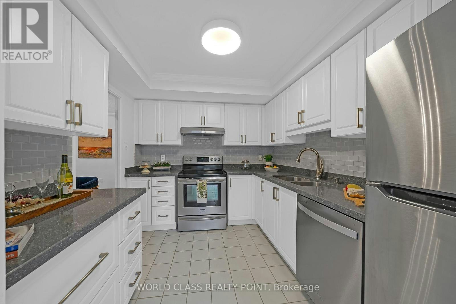 201-40 Harding Boulevard W, Richmond Hill, ON, L4C 9S5 - 12