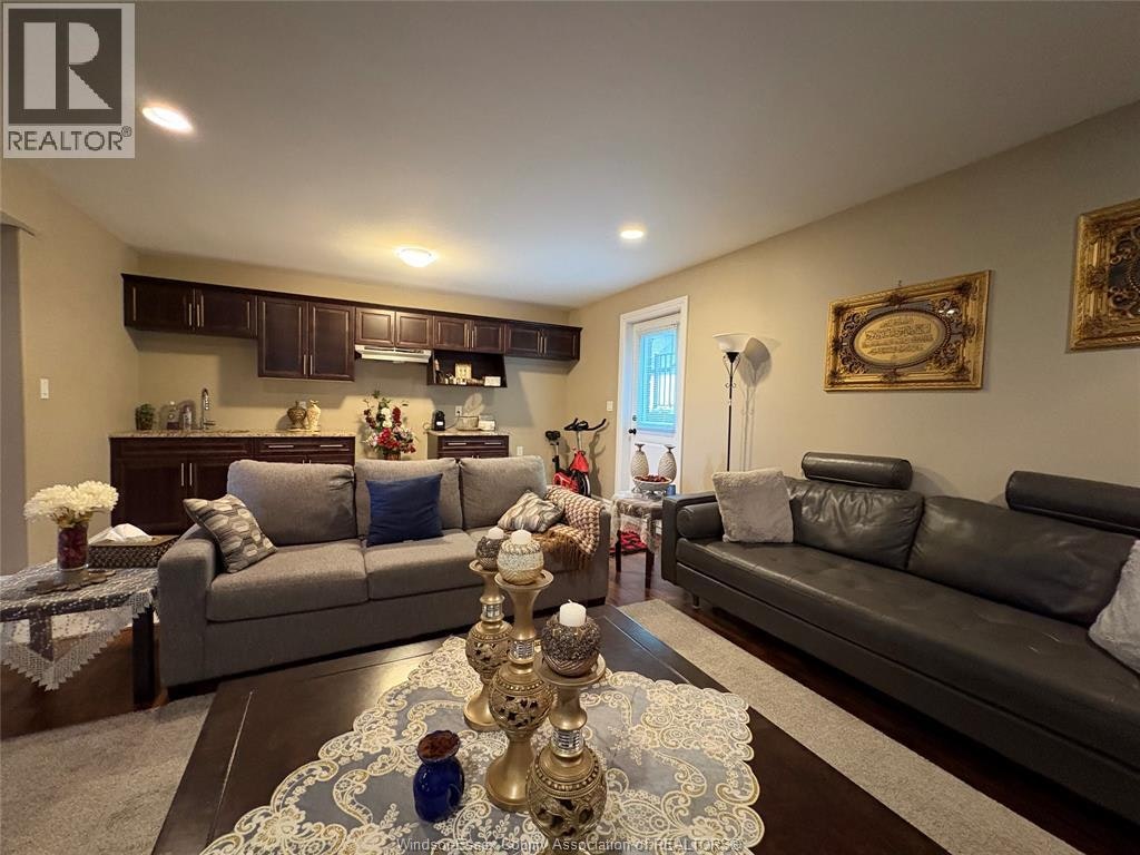 4033 Cosenza Street, Windsor, ON, N9G 0B2 - 20