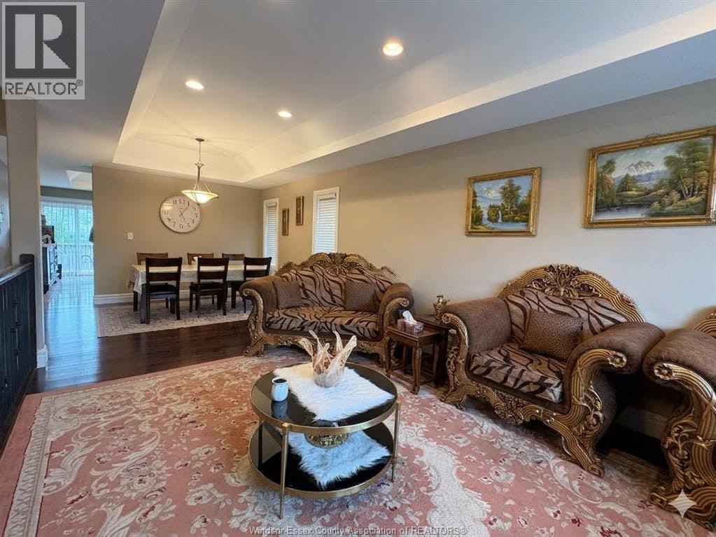 4033 Cosenza Street, Windsor, ON, N9G 0B2 - 4