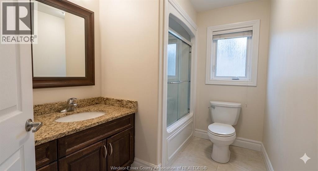4033 Cosenza Street, Windsor, ON, N9G 0B2 - 11