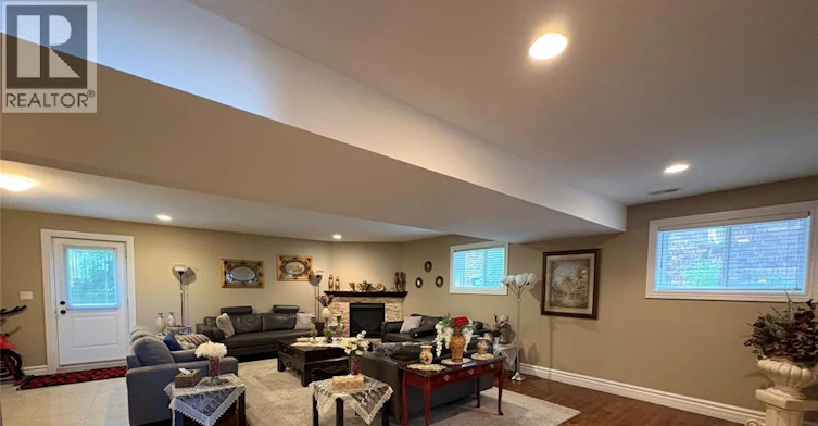 4033 Cosenza Street, Windsor, ON, N9G 0B2 - 18