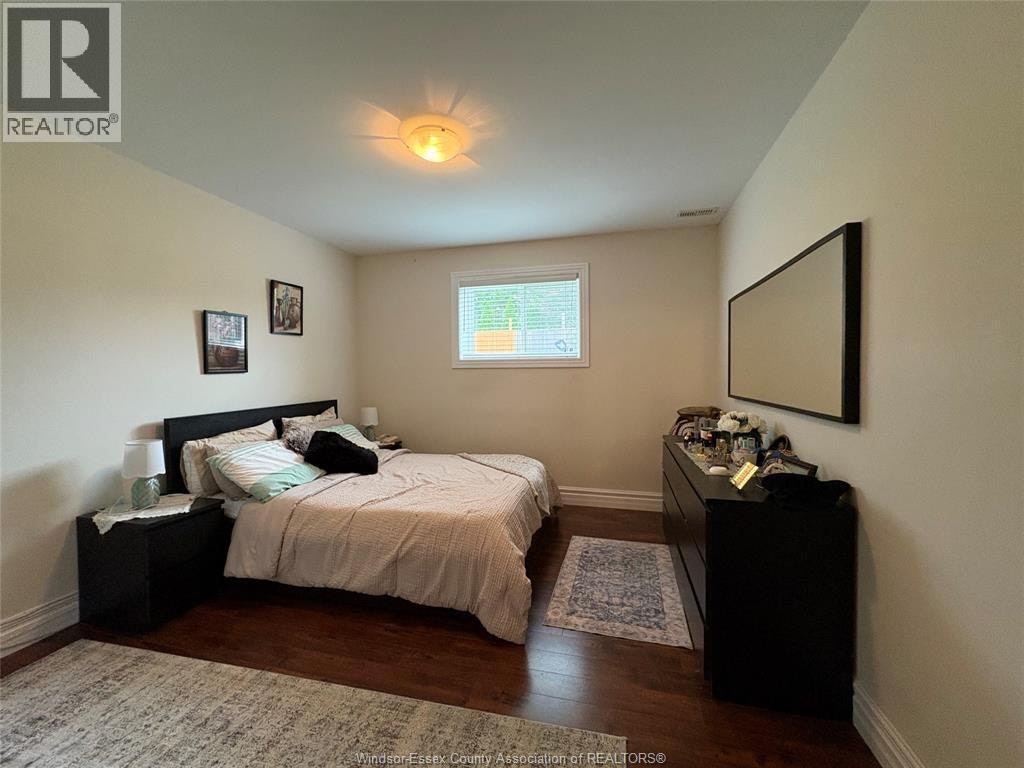 4033 Cosenza Street, Windsor, ON, N9G 0B2 - 8