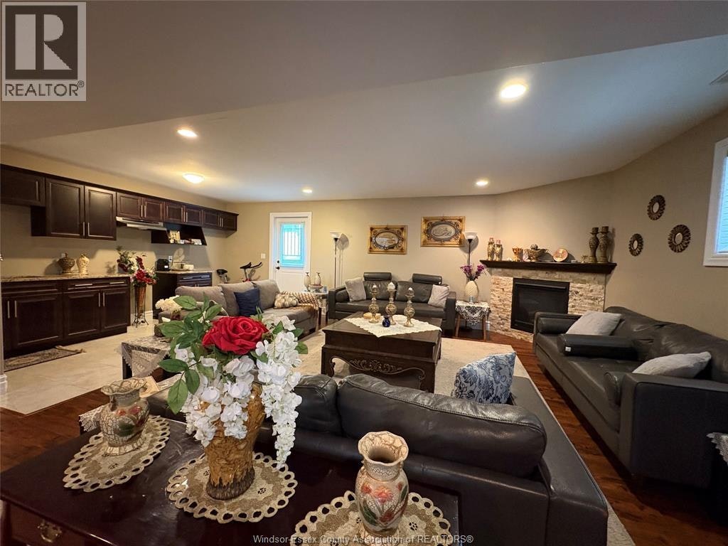 4033 Cosenza Street, Windsor, ON, N9G 0B2 - 21