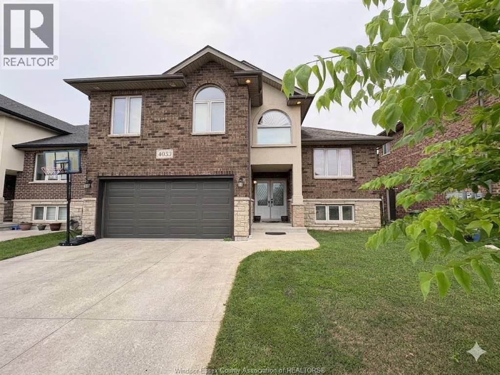 4033 Cosenza Street, Windsor, ON, N9G 0B2