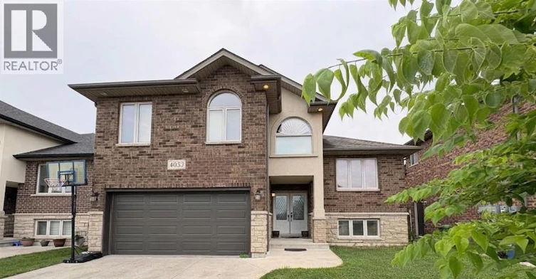 4033 Cosenza Street, Windsor, ON, N9G 0B2
