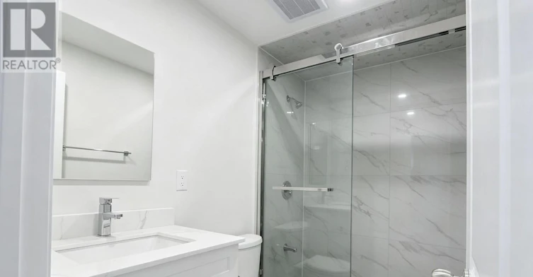 21 Kenneth Ross Bend, East Gwillimbury, ON, L9N 0T7 - 15