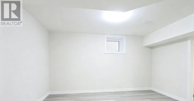 21 Kenneth Ross Bend, East Gwillimbury, ON, L9N 0T7 - 8