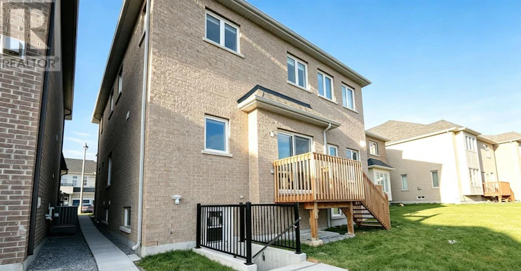 21 Kenneth Ross Bend, East Gwillimbury, ON, L9N 0T7 - 18