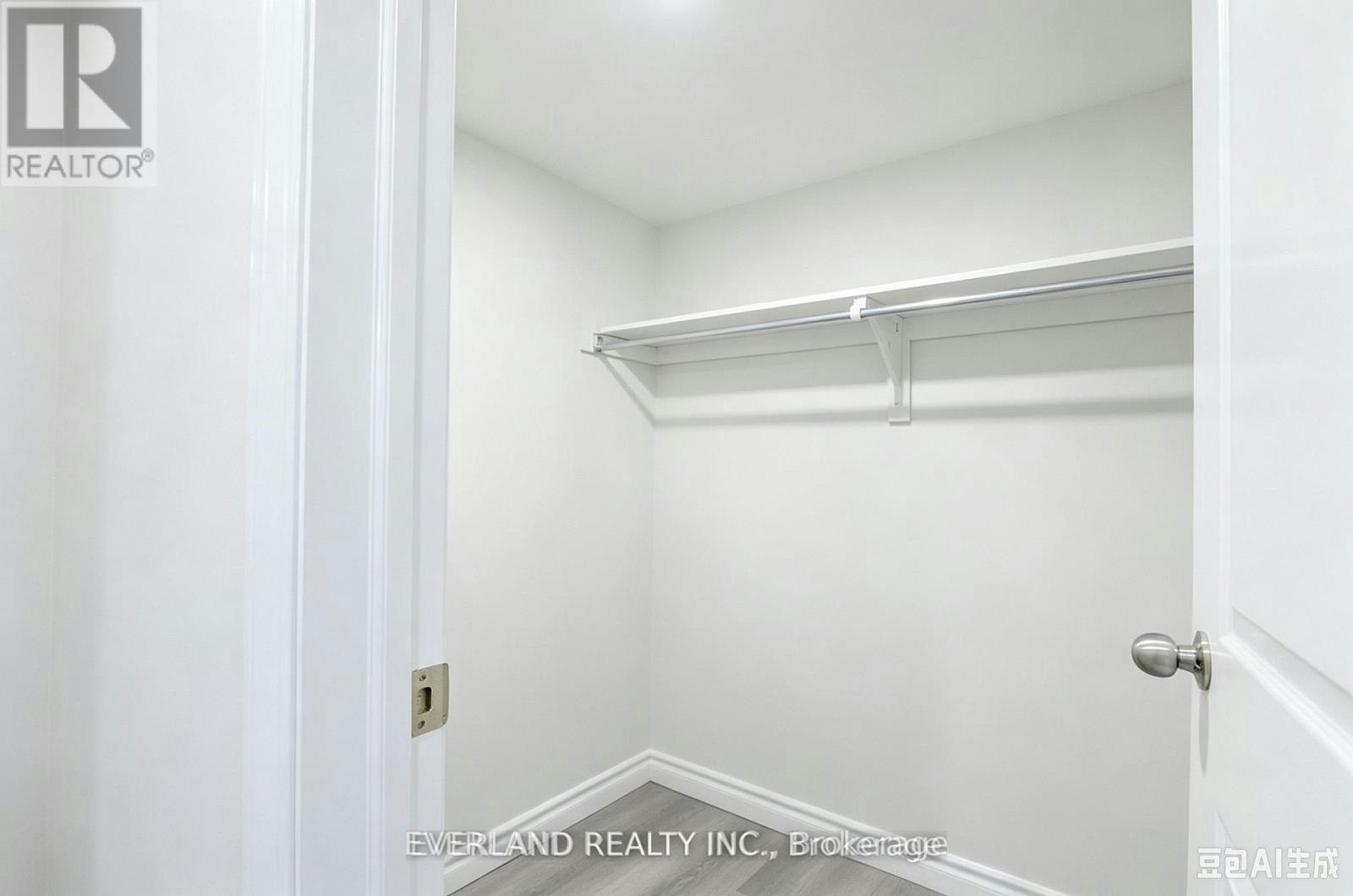 21 Kenneth Ross Bend, East Gwillimbury, ON, L9N 0T7 - 14