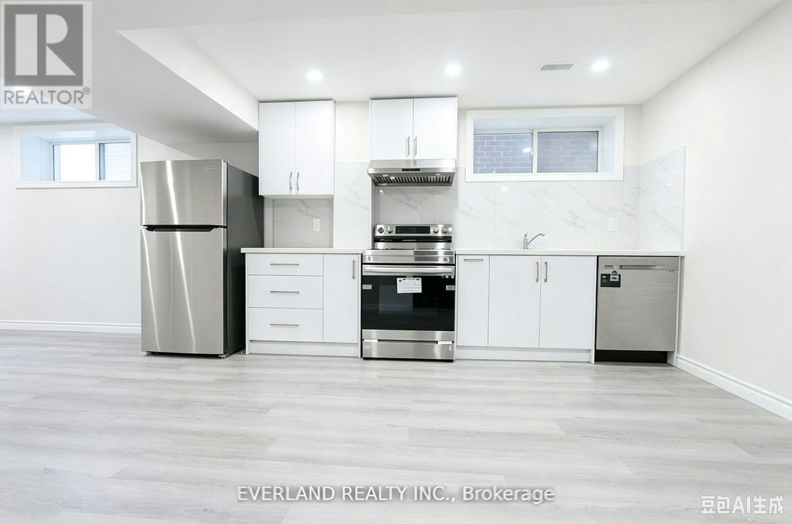 21 Kenneth Ross Bend, East Gwillimbury, ON, L9N 0T7 - 17