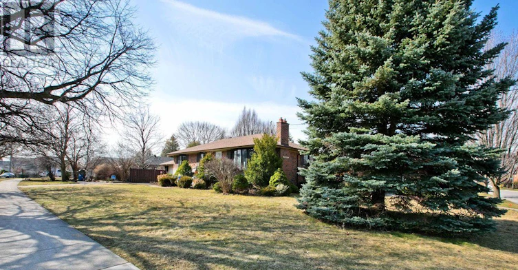 67 Elvaston Drive, Toronto, ON, M4A 1N5 - 2