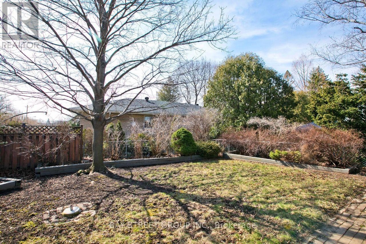 67 Elvaston Drive, Toronto, ON, M4A 1N5 - 28