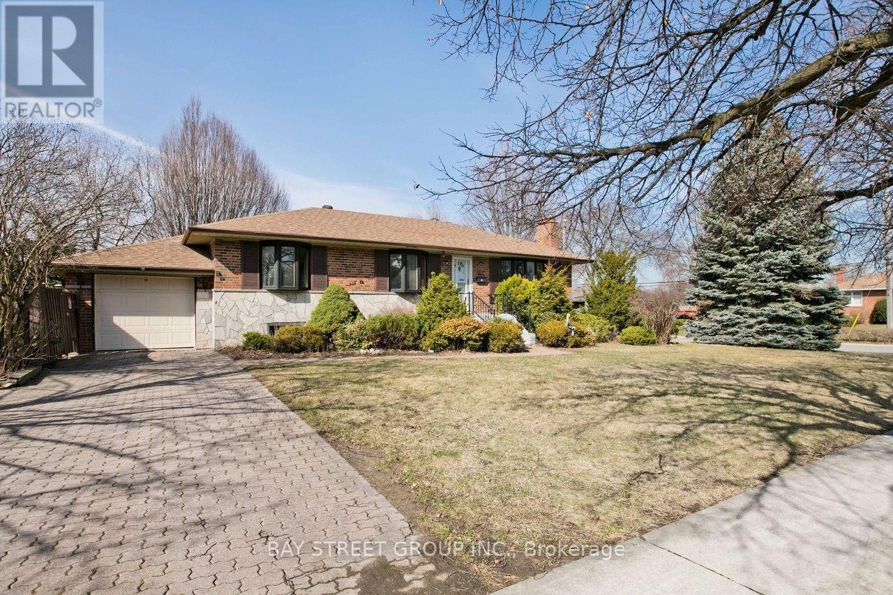 67 Elvaston Drive, Toronto, ON, M4A 1N5 - 3