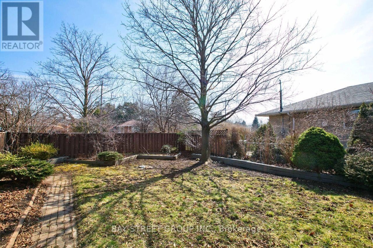 67 Elvaston Drive, Toronto, ON, M4A 1N5 - 26