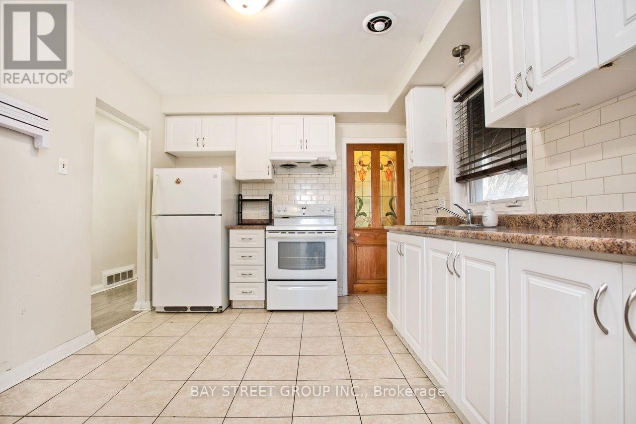 67 Elvaston Drive, Toronto, ON, M4A 1N5 - 11