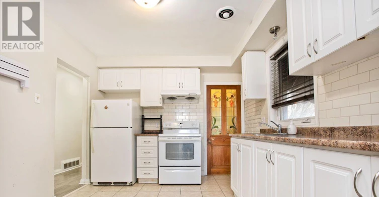 67 Elvaston Drive, Toronto, ON, M4A 1N5 - 11