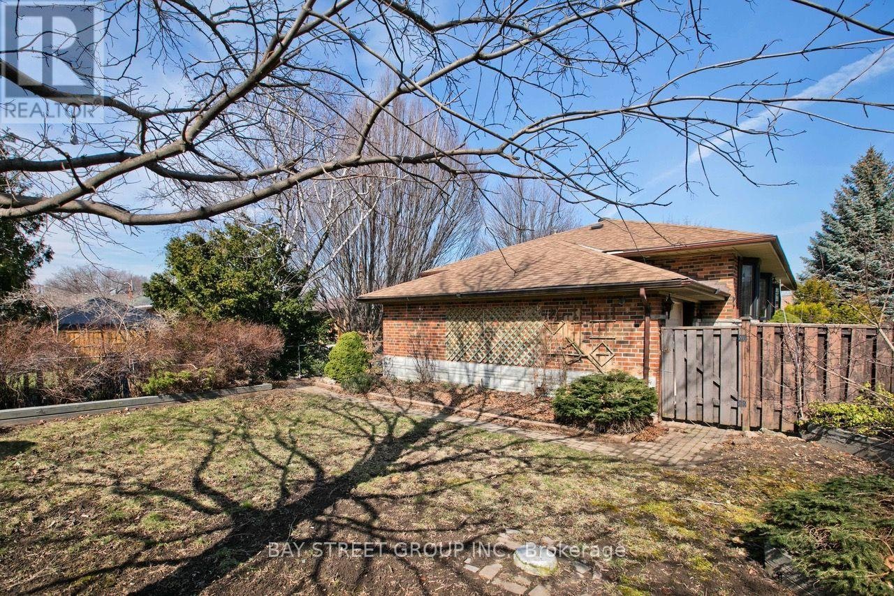 67 Elvaston Drive, Toronto, ON, M4A 1N5 - 29