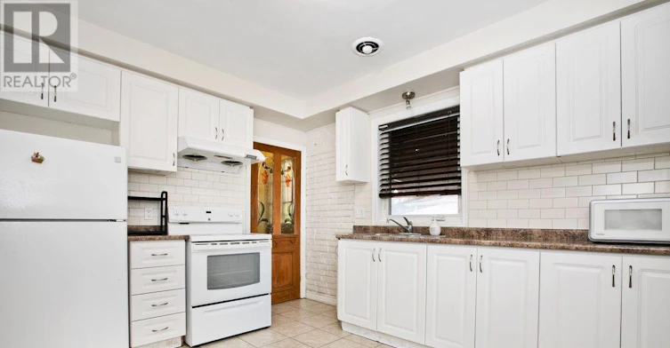 67 Elvaston Drive, Toronto, ON, M4A 1N5 - 12