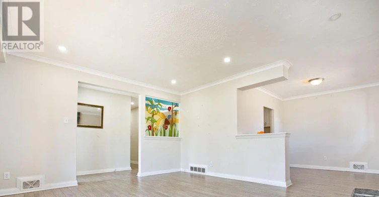 67 Elvaston Drive, Toronto, ON, M4A 1N5 - 8