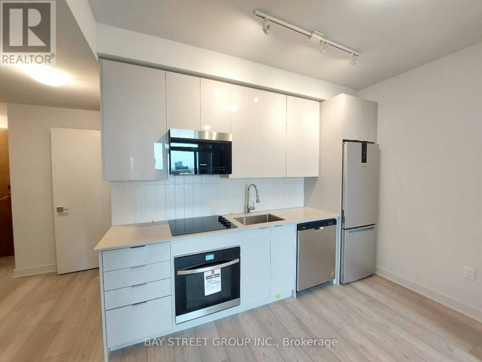 612-2920 7 Highway, Vaughan, ON, L4K 0P4 - 2