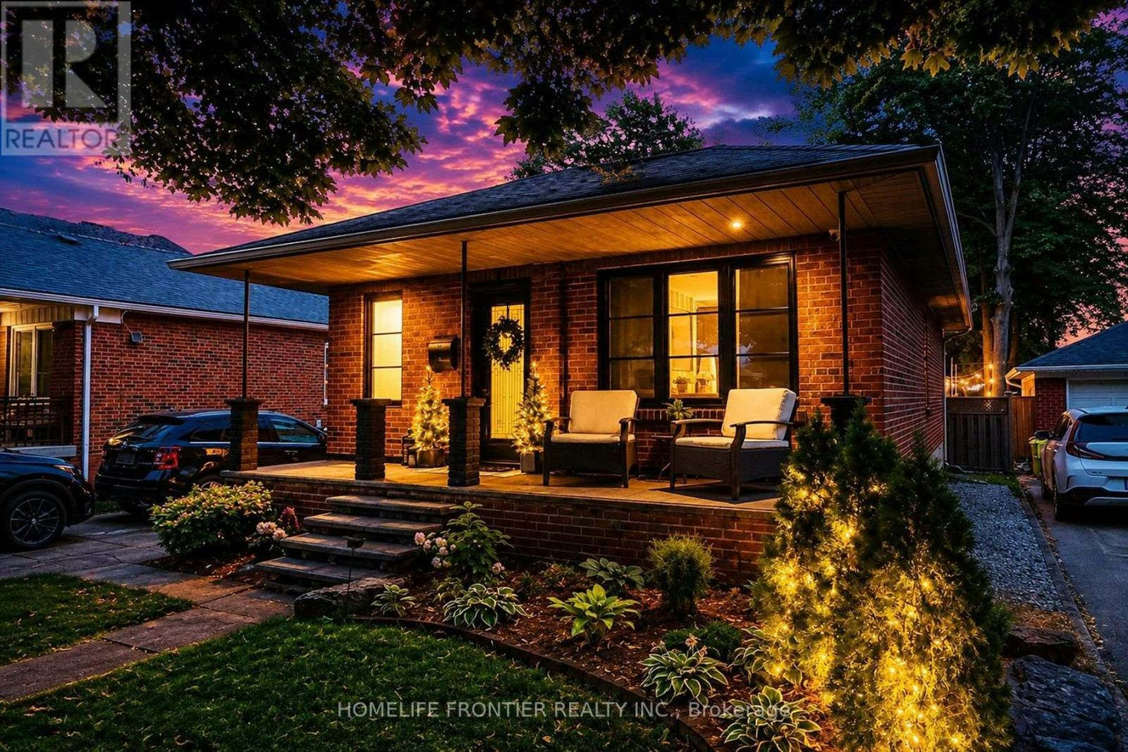 23 Whaley Drive, Toronto, ON, M8W 2N2
