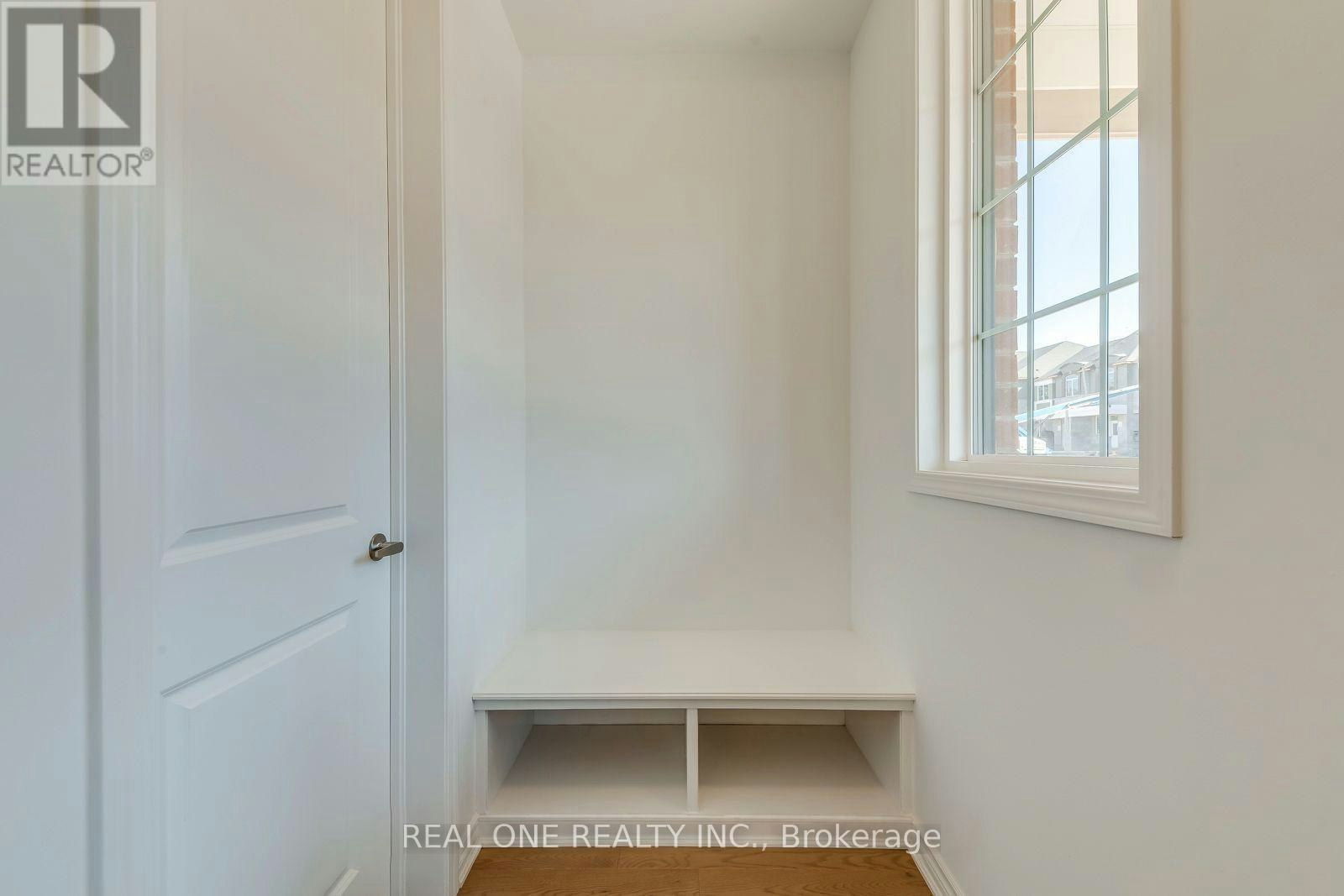 3137 John Mckay Boulevard, Oakville, ON, L6H 8A7 - 4