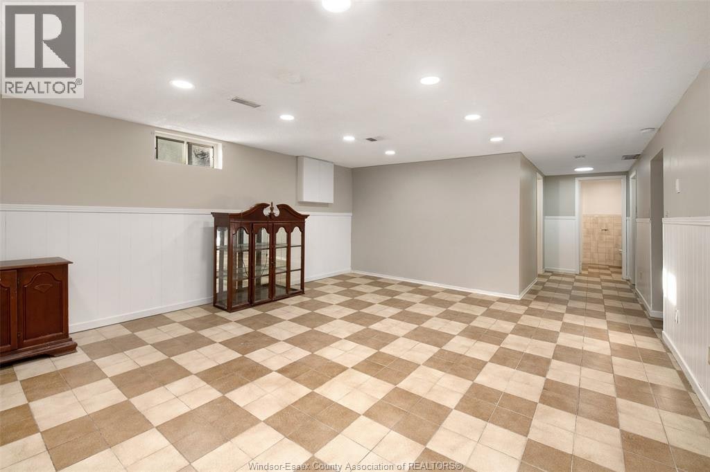 LOWER-10820 Mulberry Drive, Windsor, ON, N8R 1H8 - 19