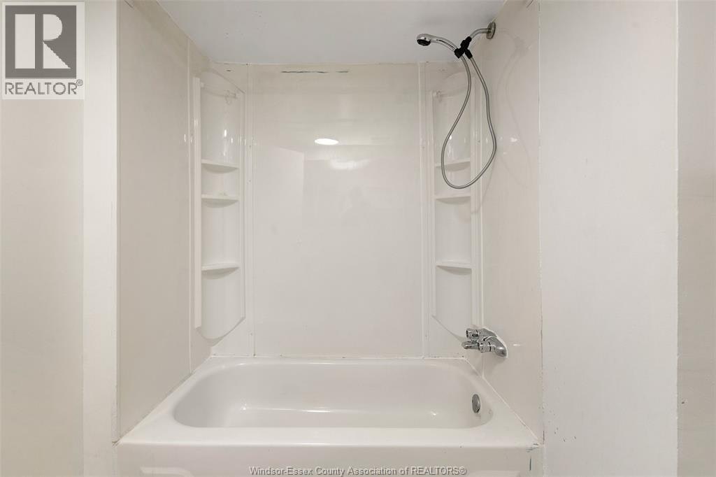 LOWER-10820 Mulberry Drive, Windsor, ON, N8R 1H8 - 27
