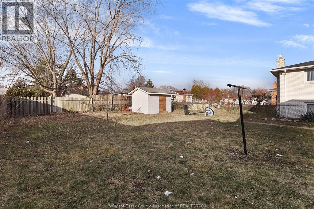 LOWER-10820 Mulberry Drive, Windsor, ON, N8R 1H8 - 30