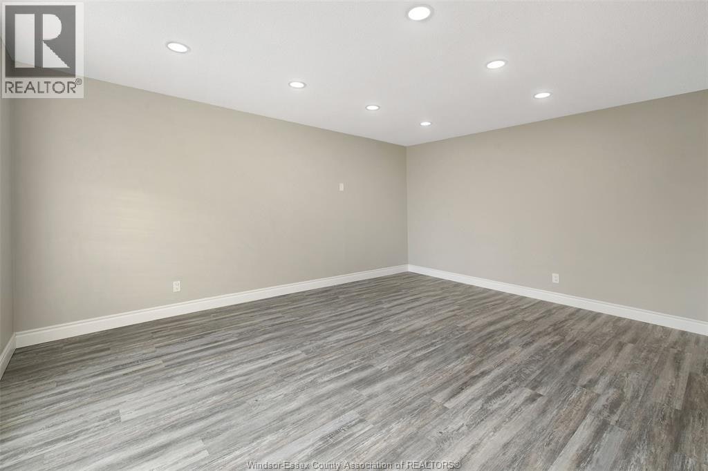 LOWER-10820 Mulberry Drive, Windsor, ON, N8R 1H8 - 4
