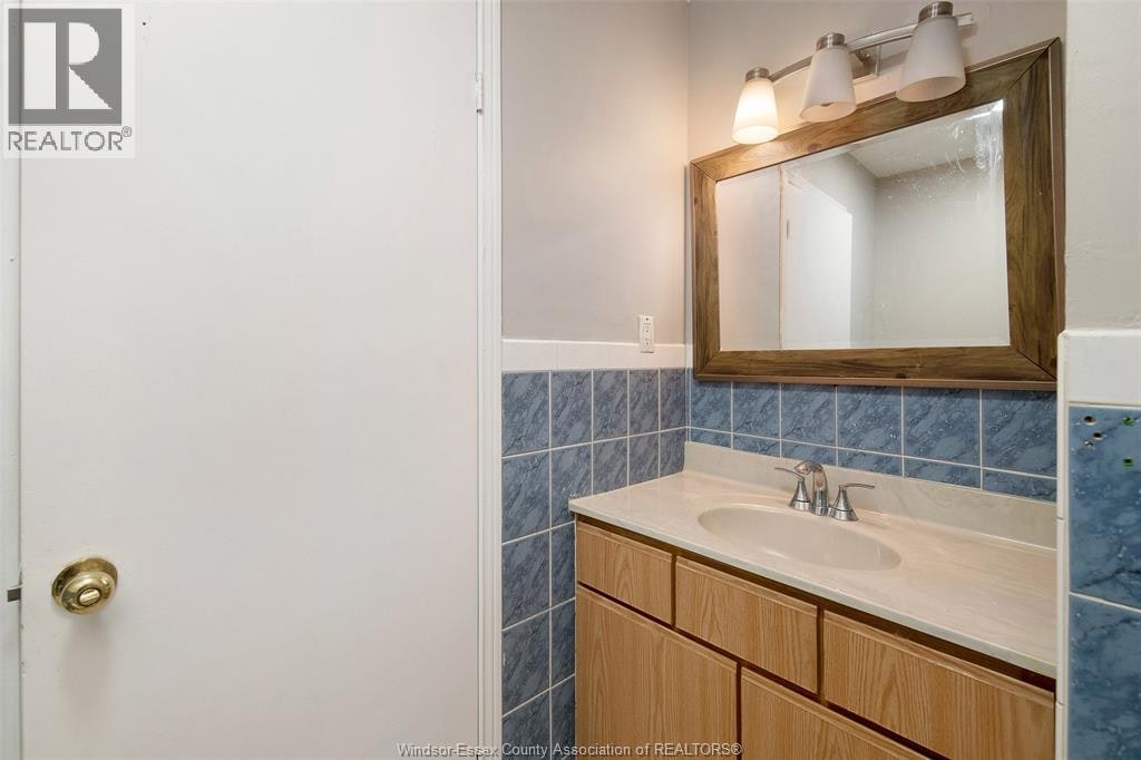 LOWER-10820 Mulberry Drive, Windsor, ON, N8R 1H8 - 15