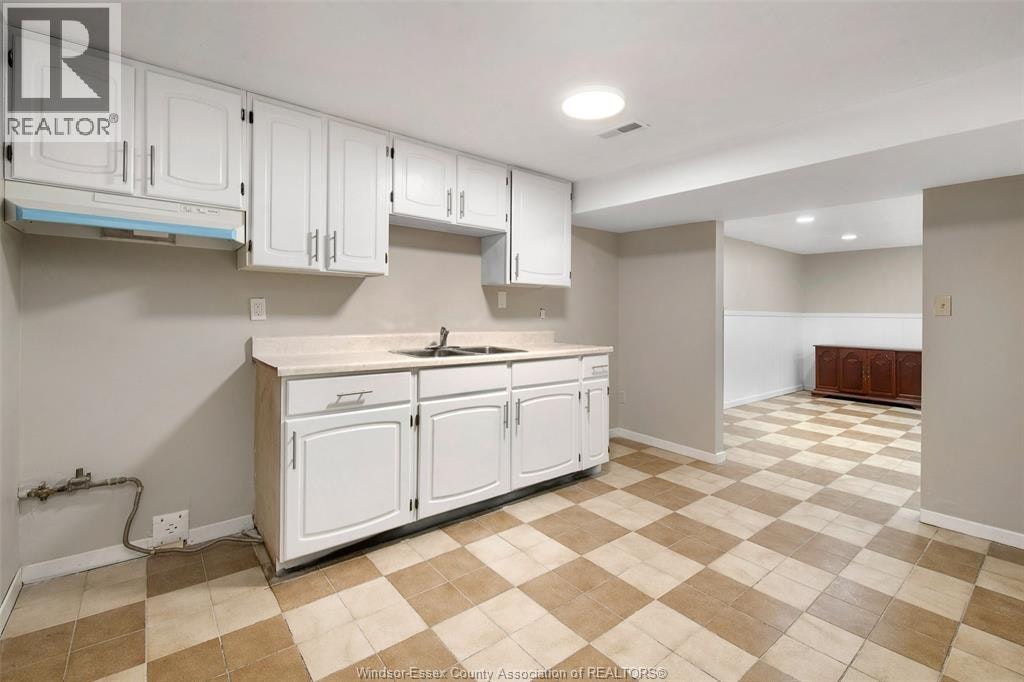 LOWER-10820 Mulberry Drive, Windsor, ON, N8R 1H8 - 21