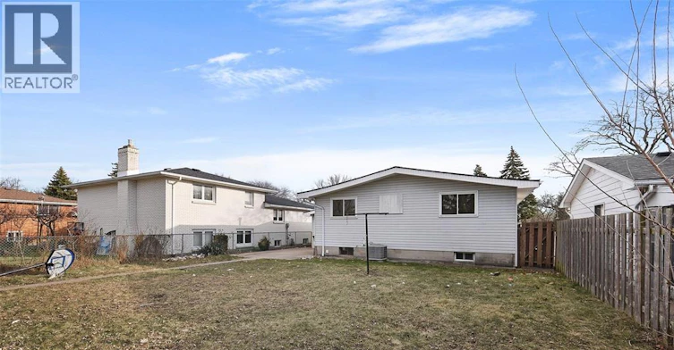 LOWER-10820 Mulberry Drive, Windsor, ON, N8R 1H8 - 31
