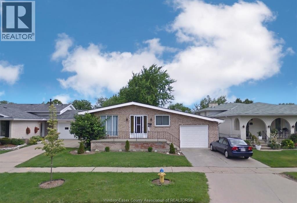 LOWER-10820 Mulberry Drive, Windsor, ON, N8R 1H8