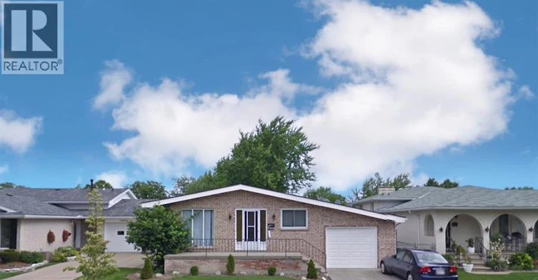 LOWER-10820 Mulberry Drive, Windsor, ON, N8R 1H8