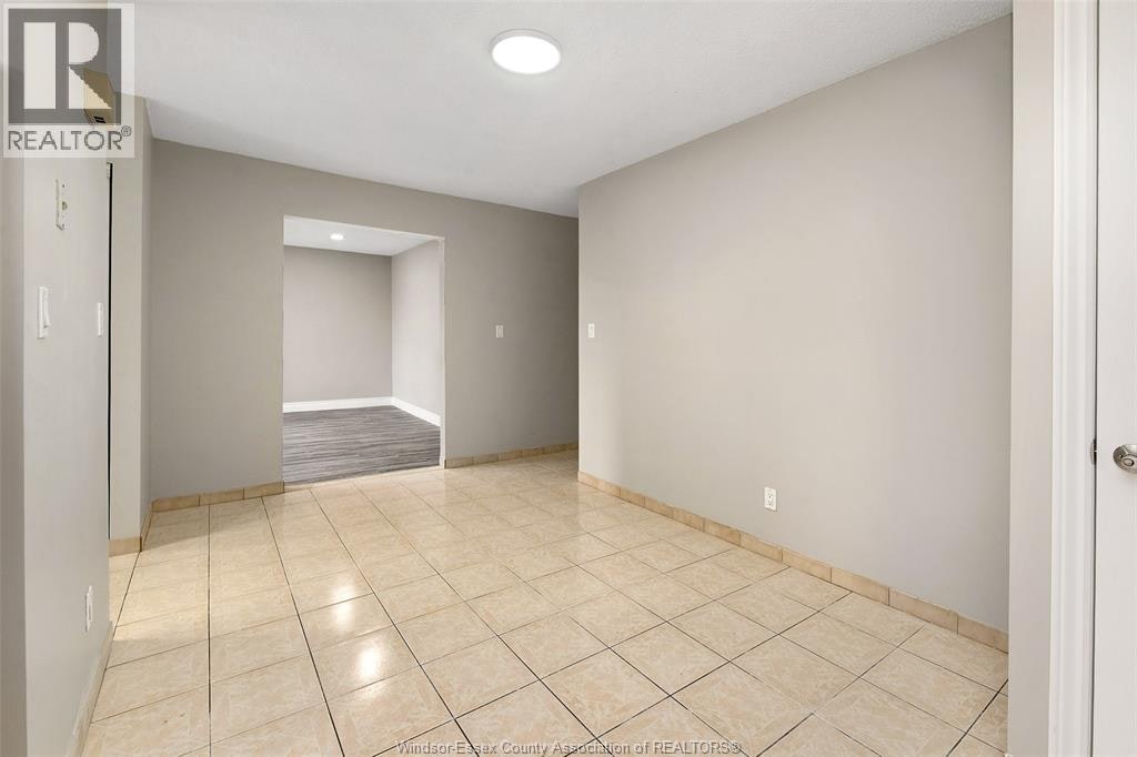 LOWER-10820 Mulberry Drive, Windsor, ON, N8R 1H8 - 7