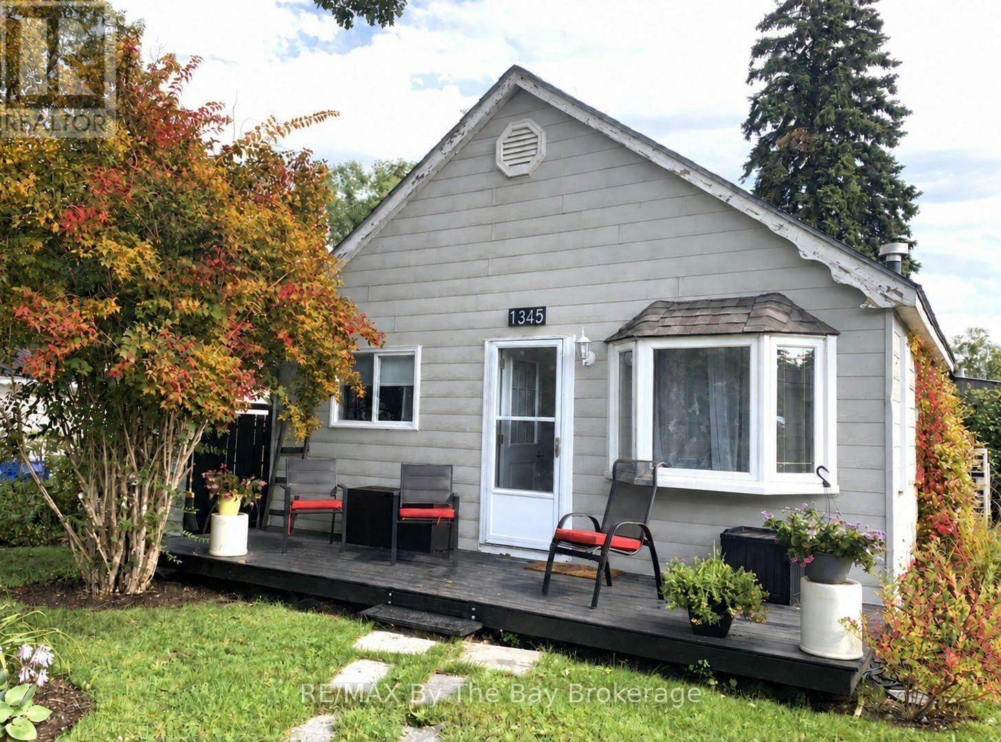 1345 Mosley Street, Wasaga Beach, ON, L9Z 2C7
