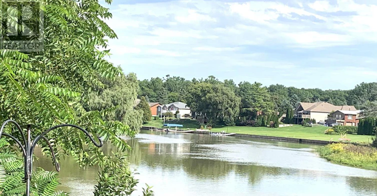 1345 Mosley Street, Wasaga Beach, ON, L9Z 2C7