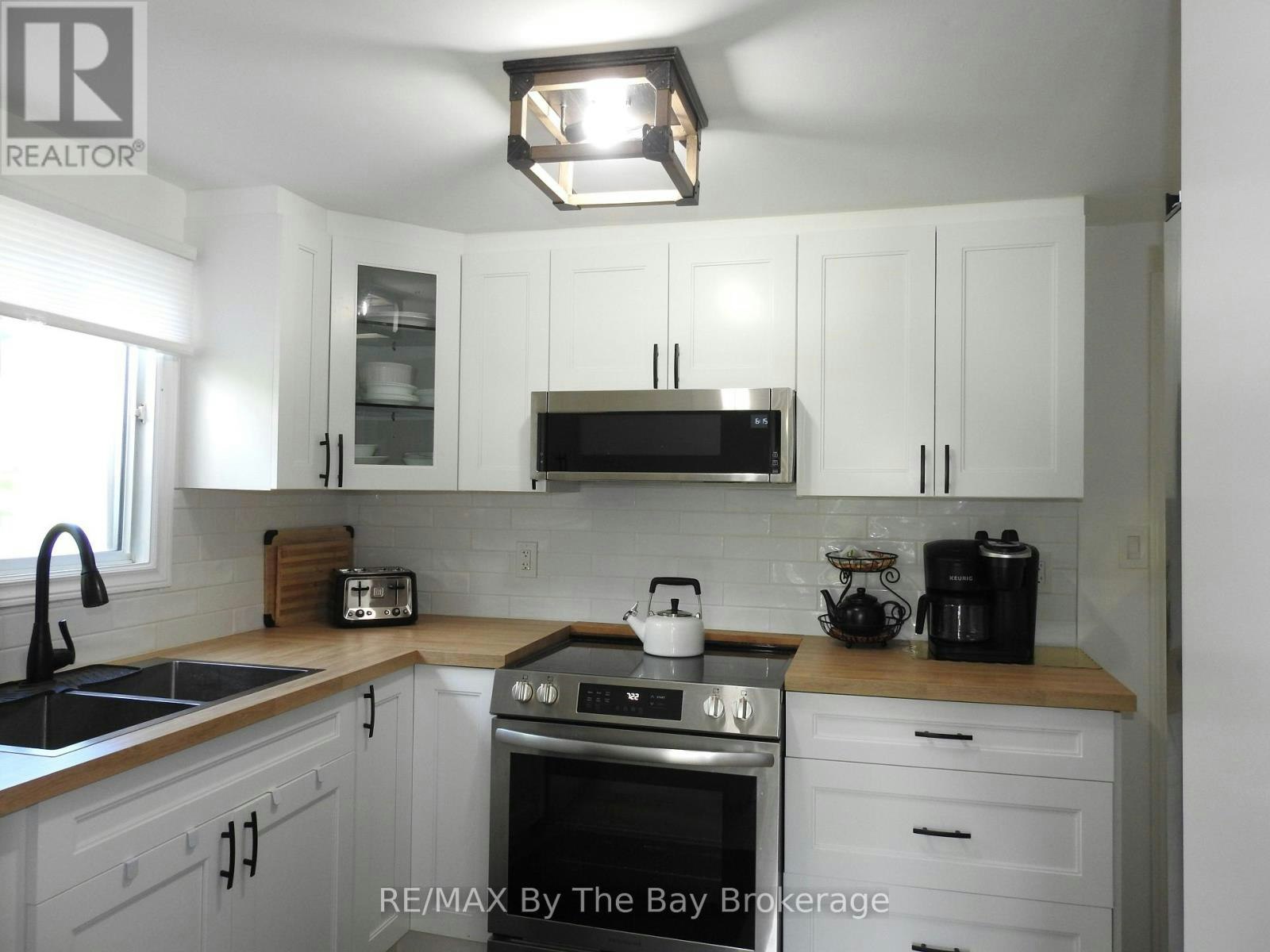 1345 Mosley Street, Wasaga Beach, ON, L9Z 2C7 - 4