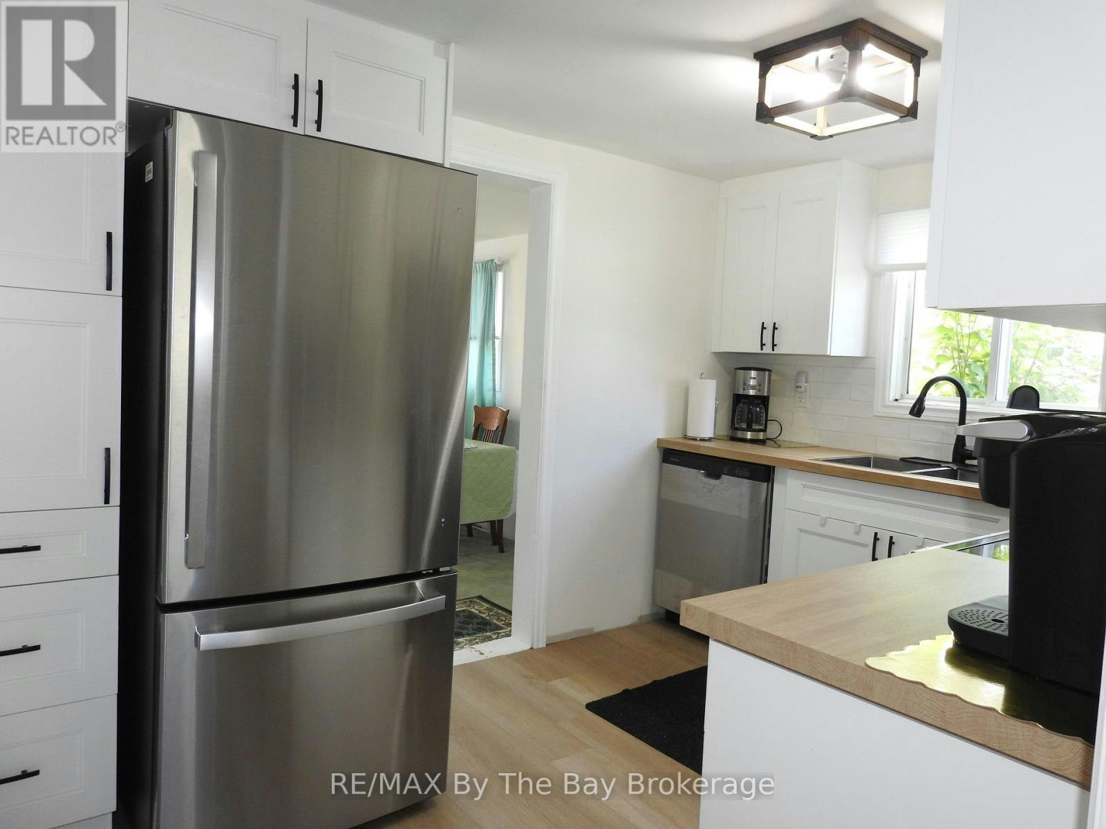 1345 Mosley Street, Wasaga Beach, ON, L9Z 2C7 - 3
