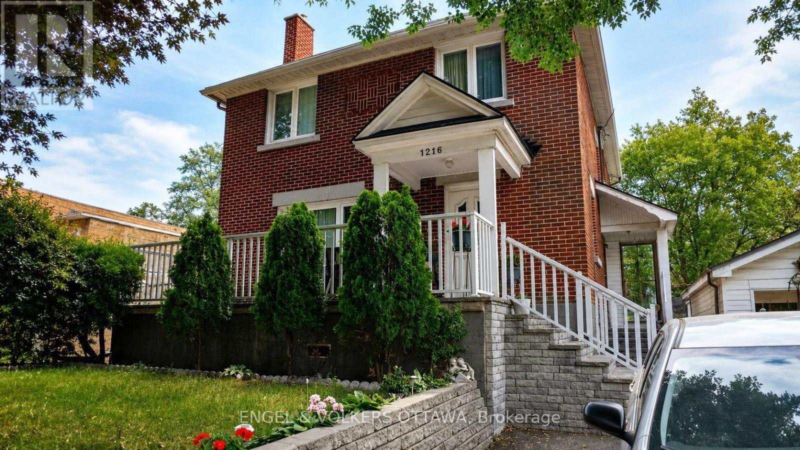 1216 Ridgemont Avenue, Ottawa, ON, K1V 6E7