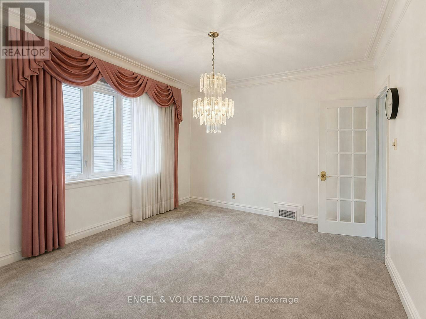1216 Ridgemont Avenue, Ottawa, ON, K1V 6E7 - 6