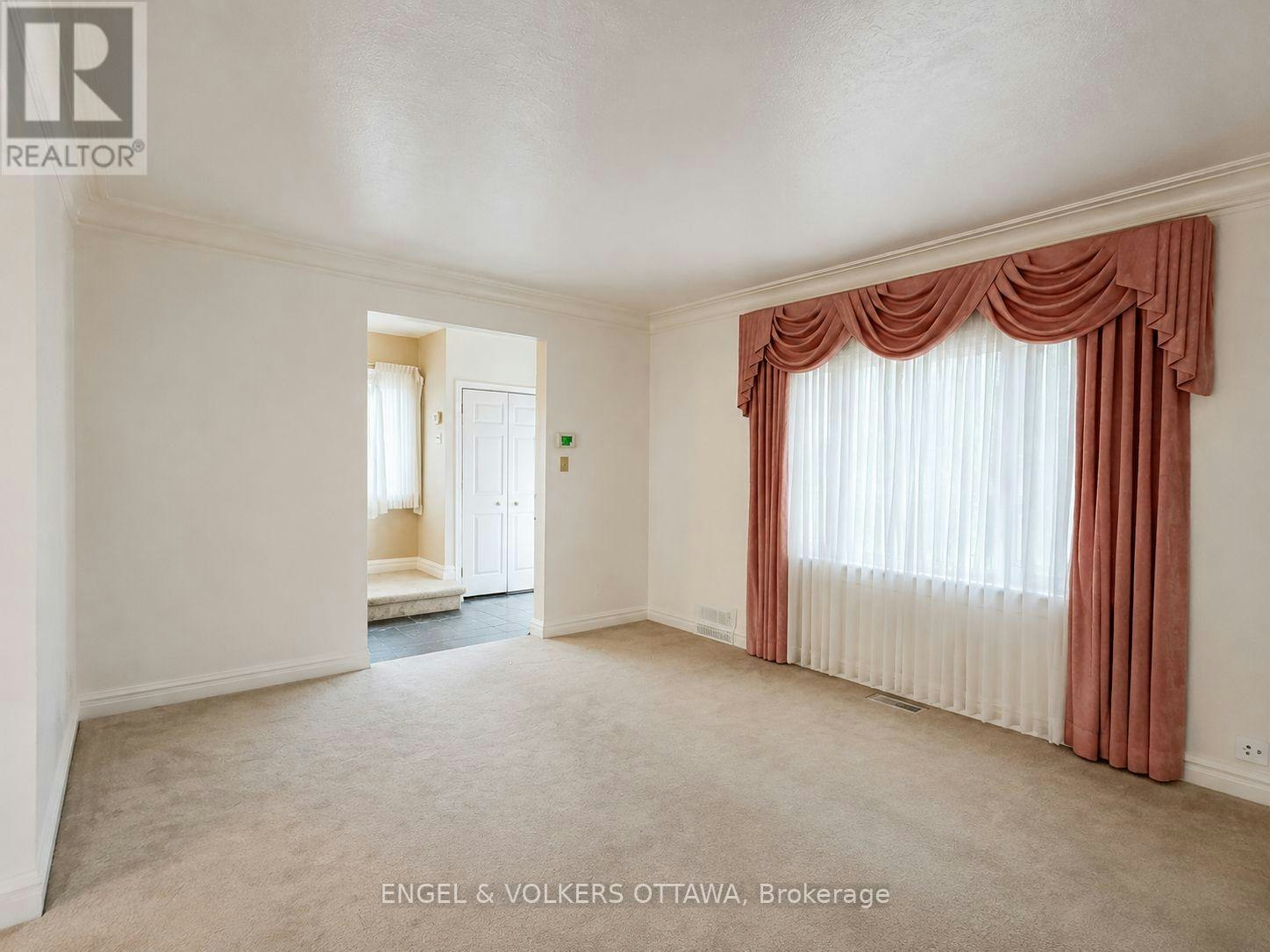1216 Ridgemont Avenue, Ottawa, ON, K1V 6E7 - 5