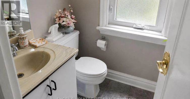 1216 Ridgemont Avenue, Ottawa, ON, K1V 6E7 - 12