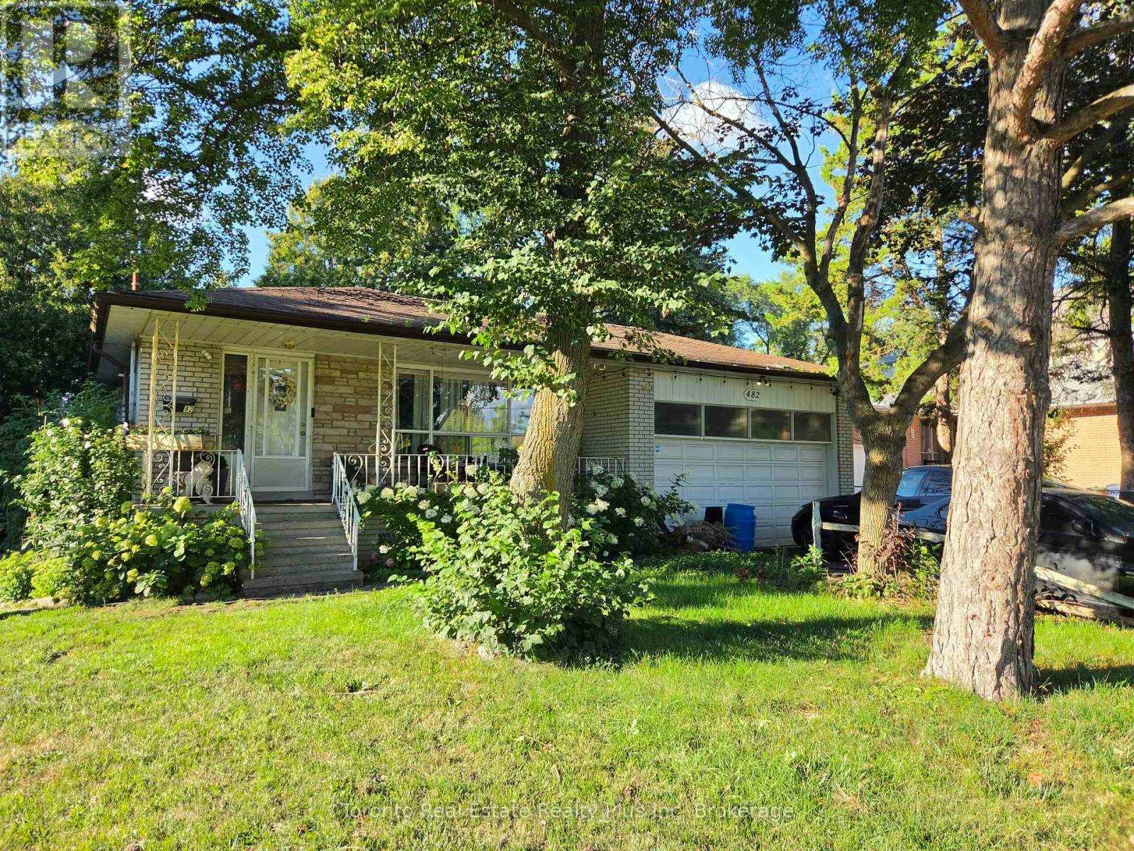 482 Ruth Avenue, Toronto, ON, M2M 2J3