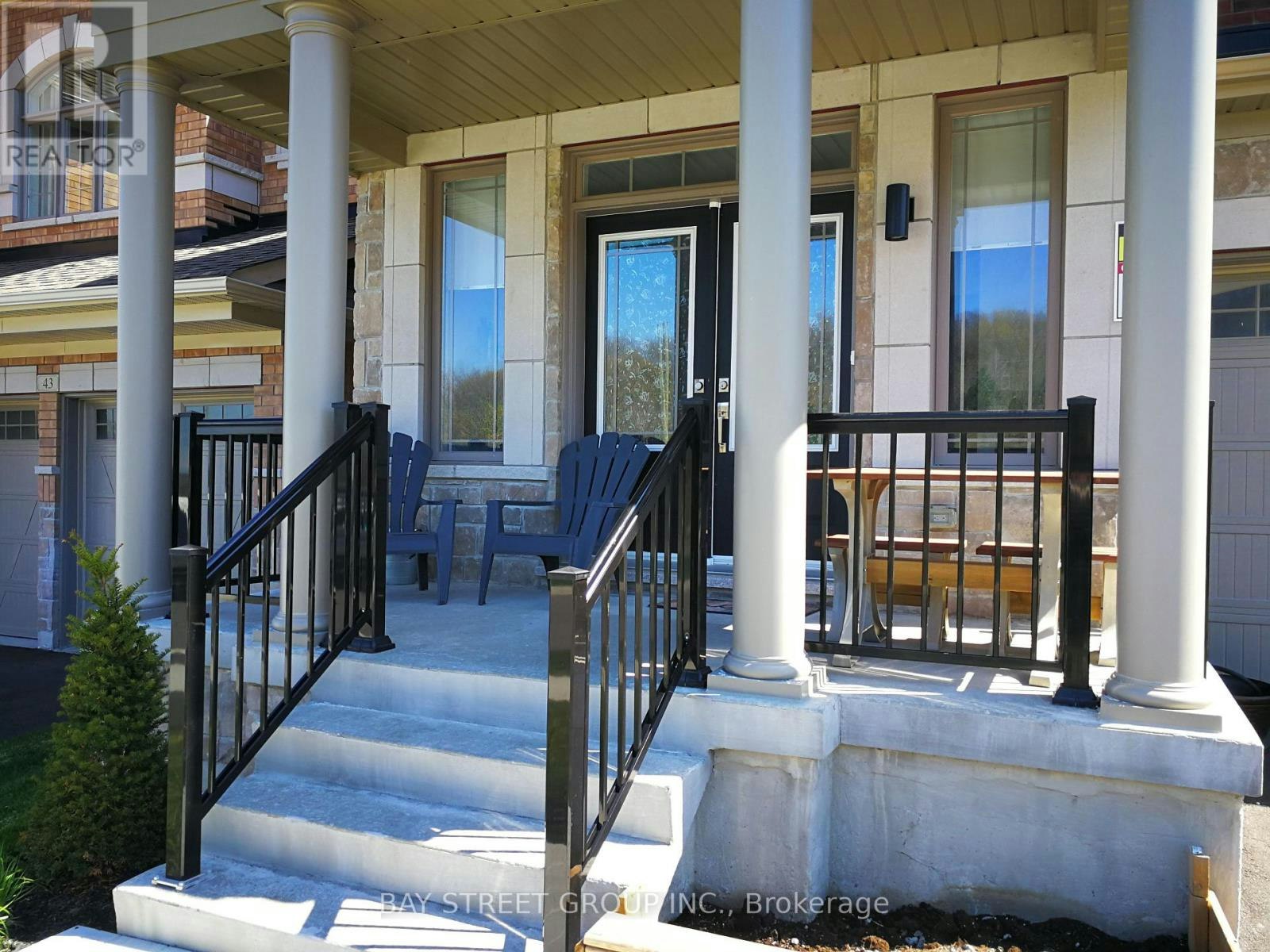 45 Frank Kelly Drive, East Gwillimbury, ON, L9N 0V2 - 2