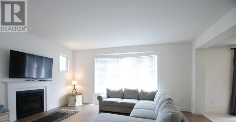 45 Frank Kelly Drive, East Gwillimbury, ON, L9N 0V2 - 8