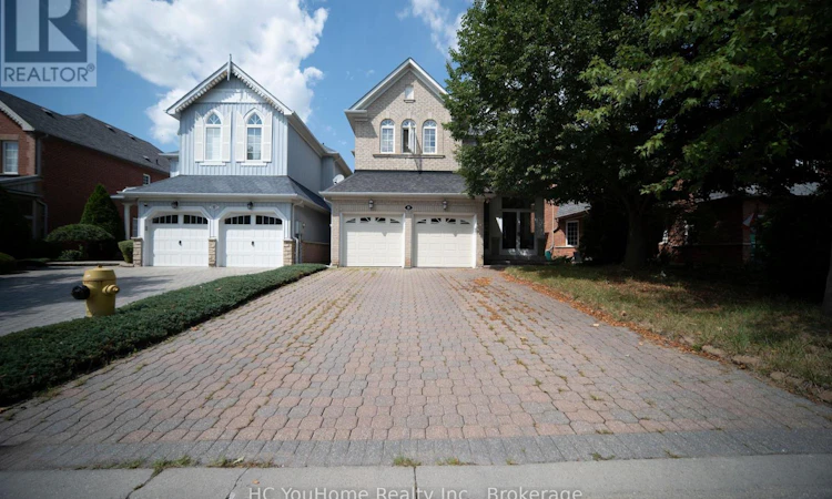 8 Briar Path Lane