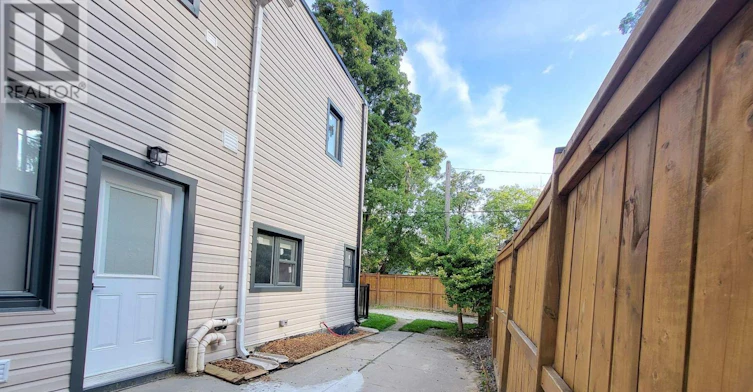 MAIN-49 Vine Avenue, Toronto, ON, M6P 1V6 - 20